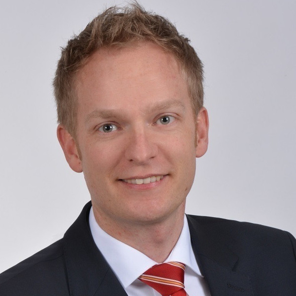 Herr Bastian Kock .