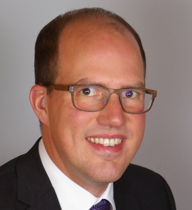 Herr Benedikt Verhoeven .
