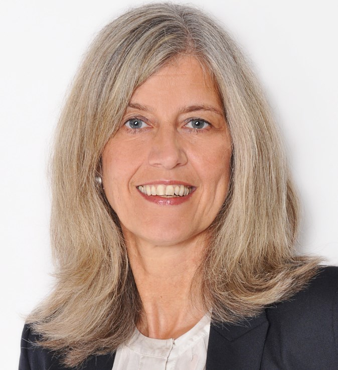 Frau Heike Seiwert .