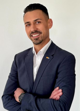 Herr Nico Niersmann .